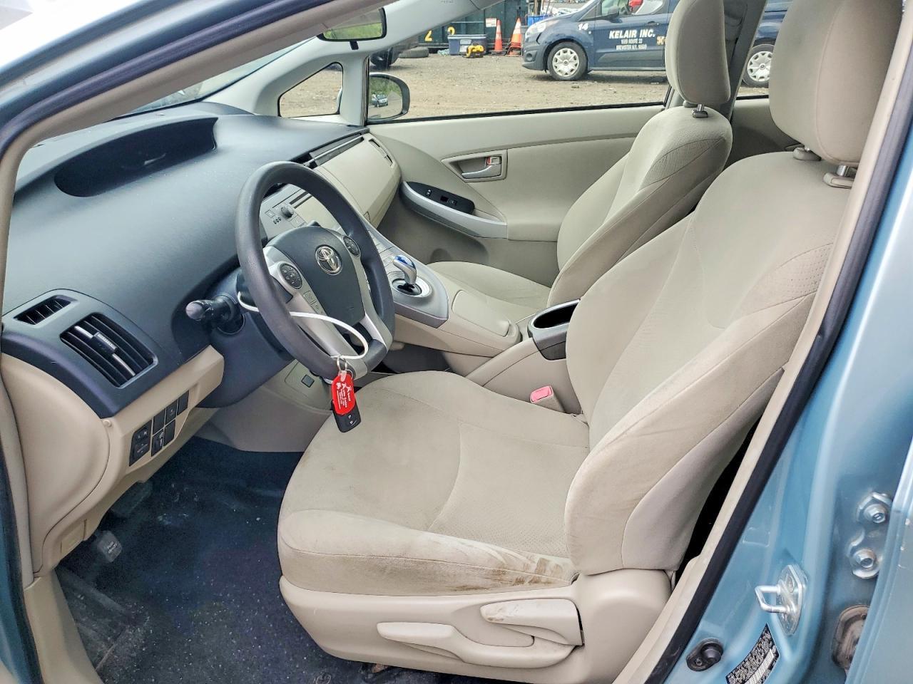 2013 Toyota Prius Three - Image 7