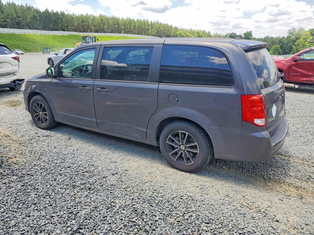 2018 Dodge Grand Caravan Sxt - Фото 2