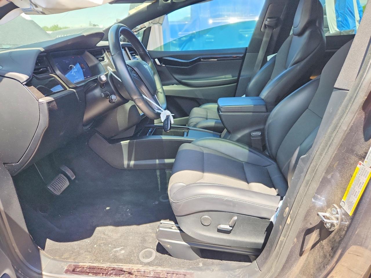 2018 Tesla Model X - Image 7