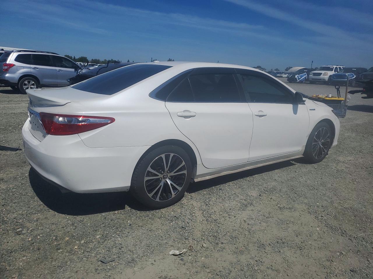2017 Toyota Camry Hybrid Xle - Фото 3