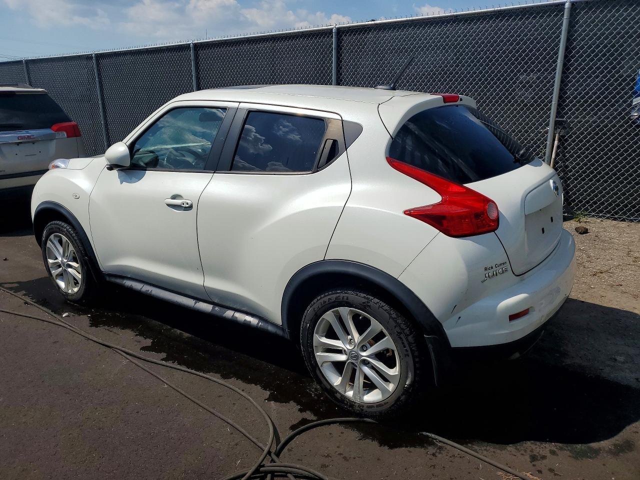2014 Nissan Juke Sv - Image 2