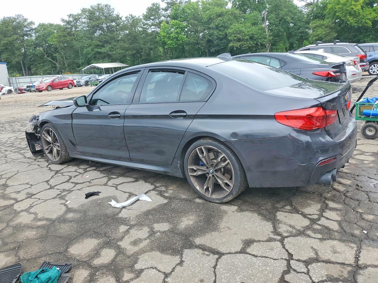 2018 BMW M550Xi - Фото 2