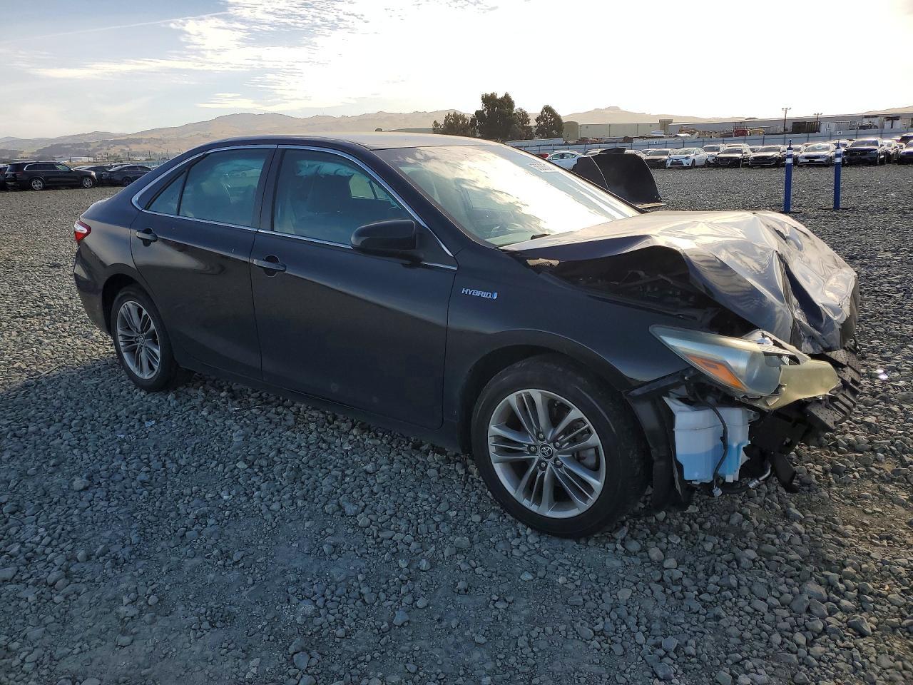 2015 Toyota Camry Hybrid Se - Image 4