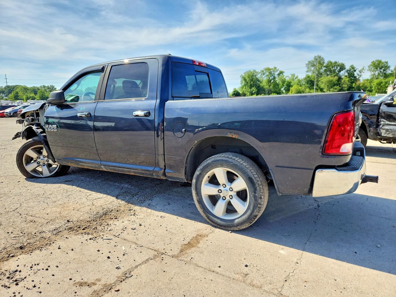 2017 Ram 1500 Slt - Image 2