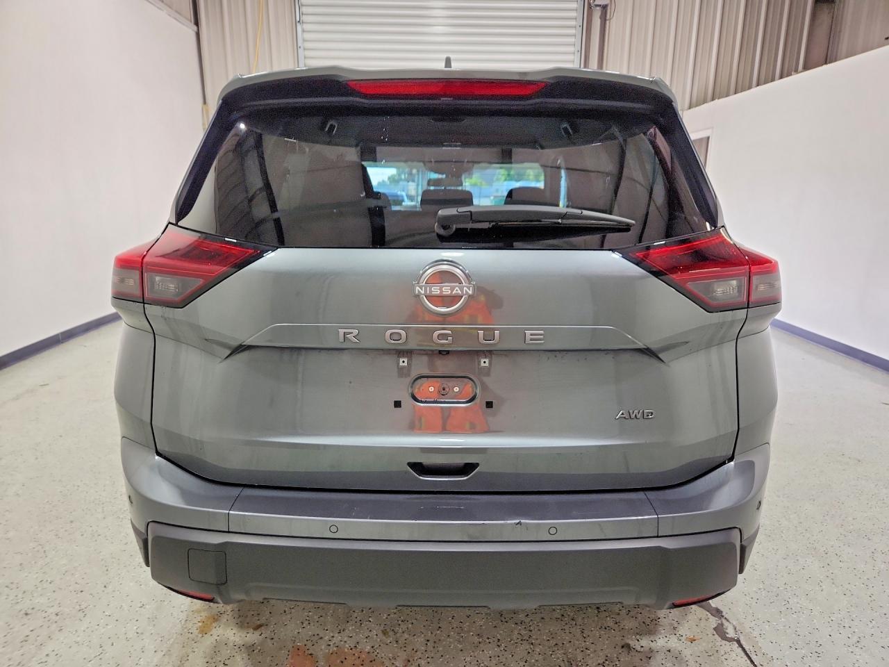 2025 Nissan Rogue Sv - Image 6