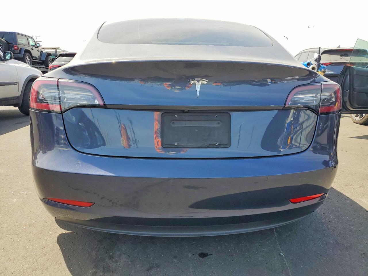 2022 Tesla Model 3 - Фото 6