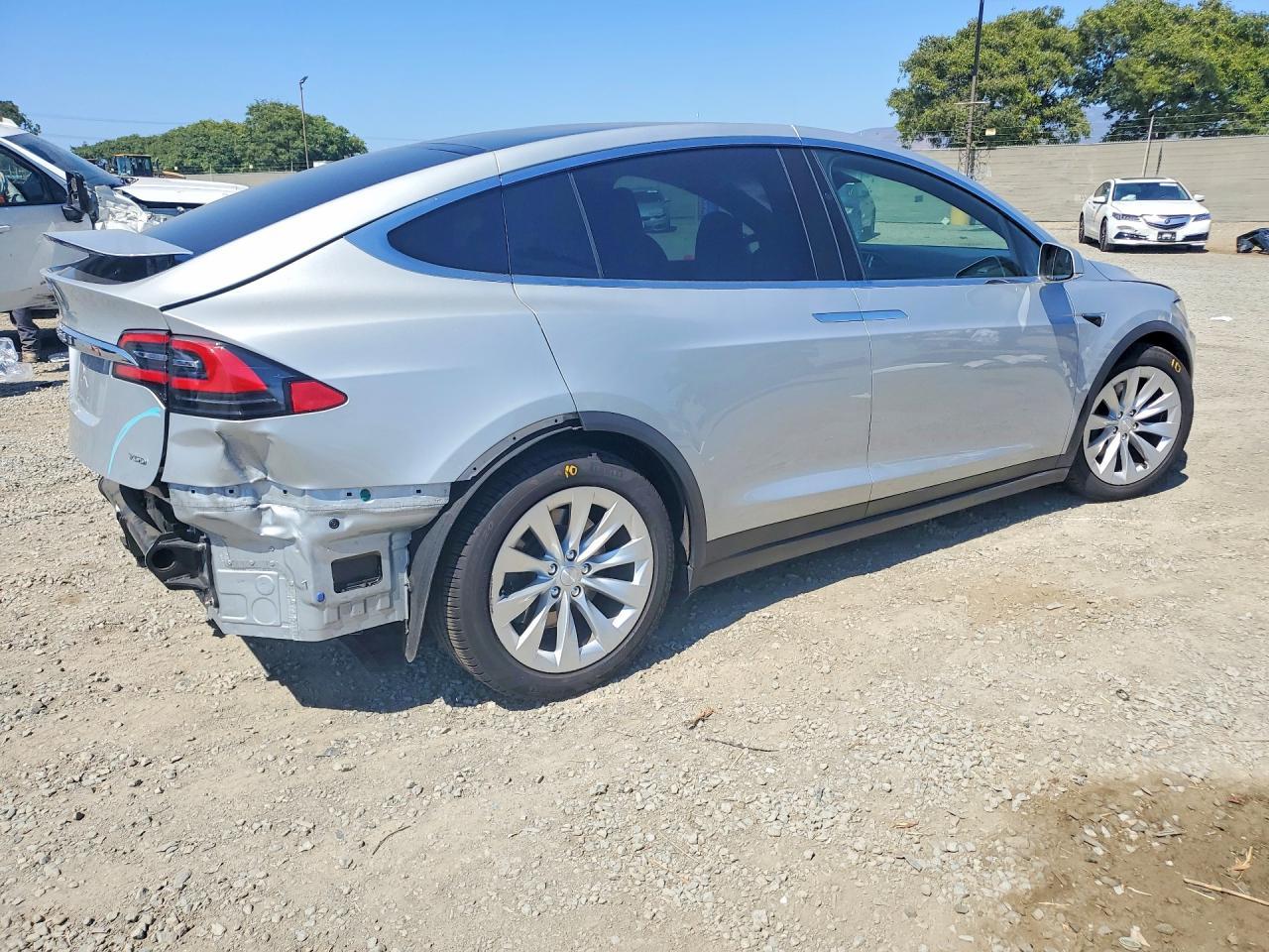 2017 Tesla Model X - Image 3