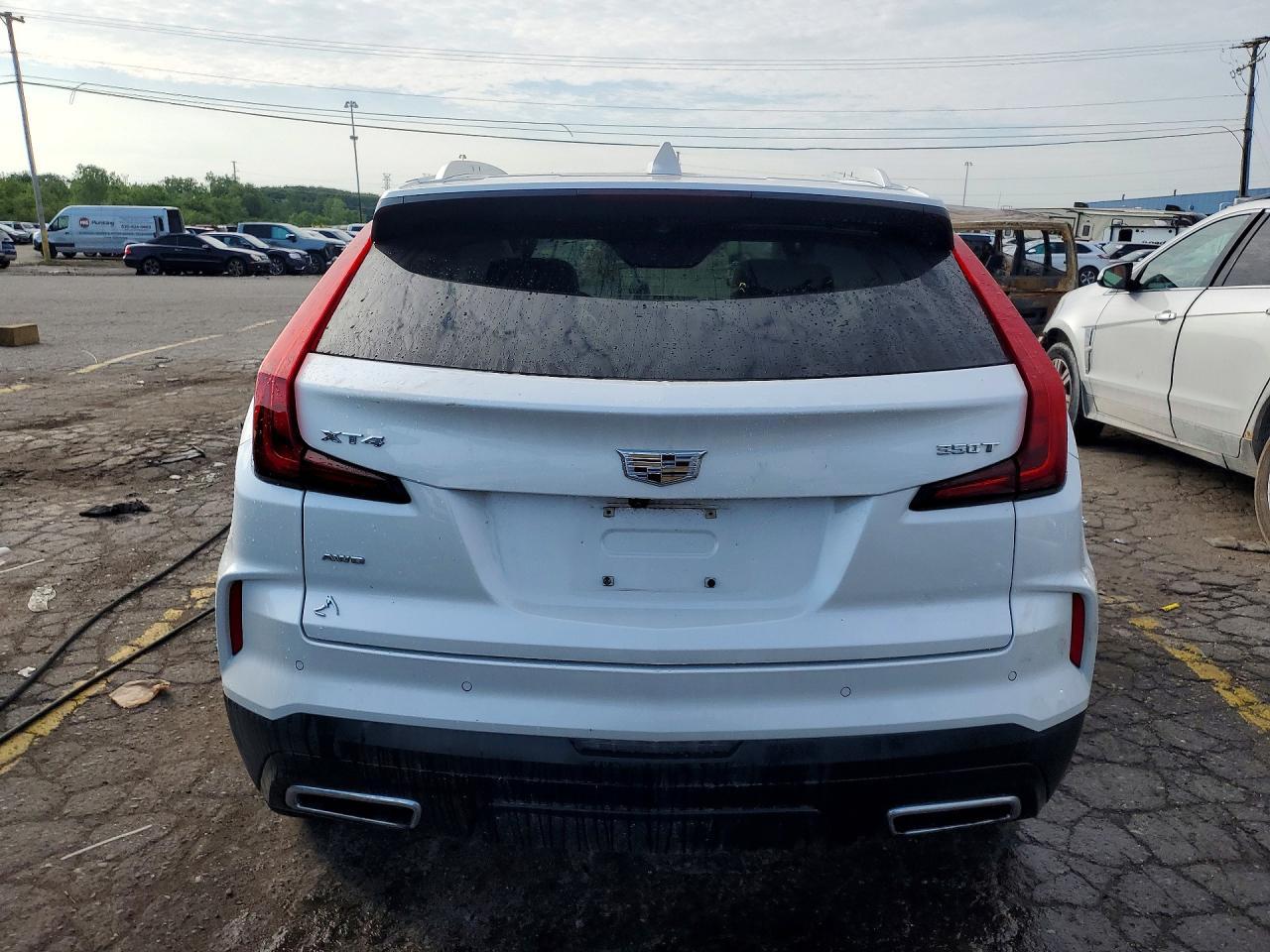 2024 Cadillac Xt4 Premium Luxury - Image 6
