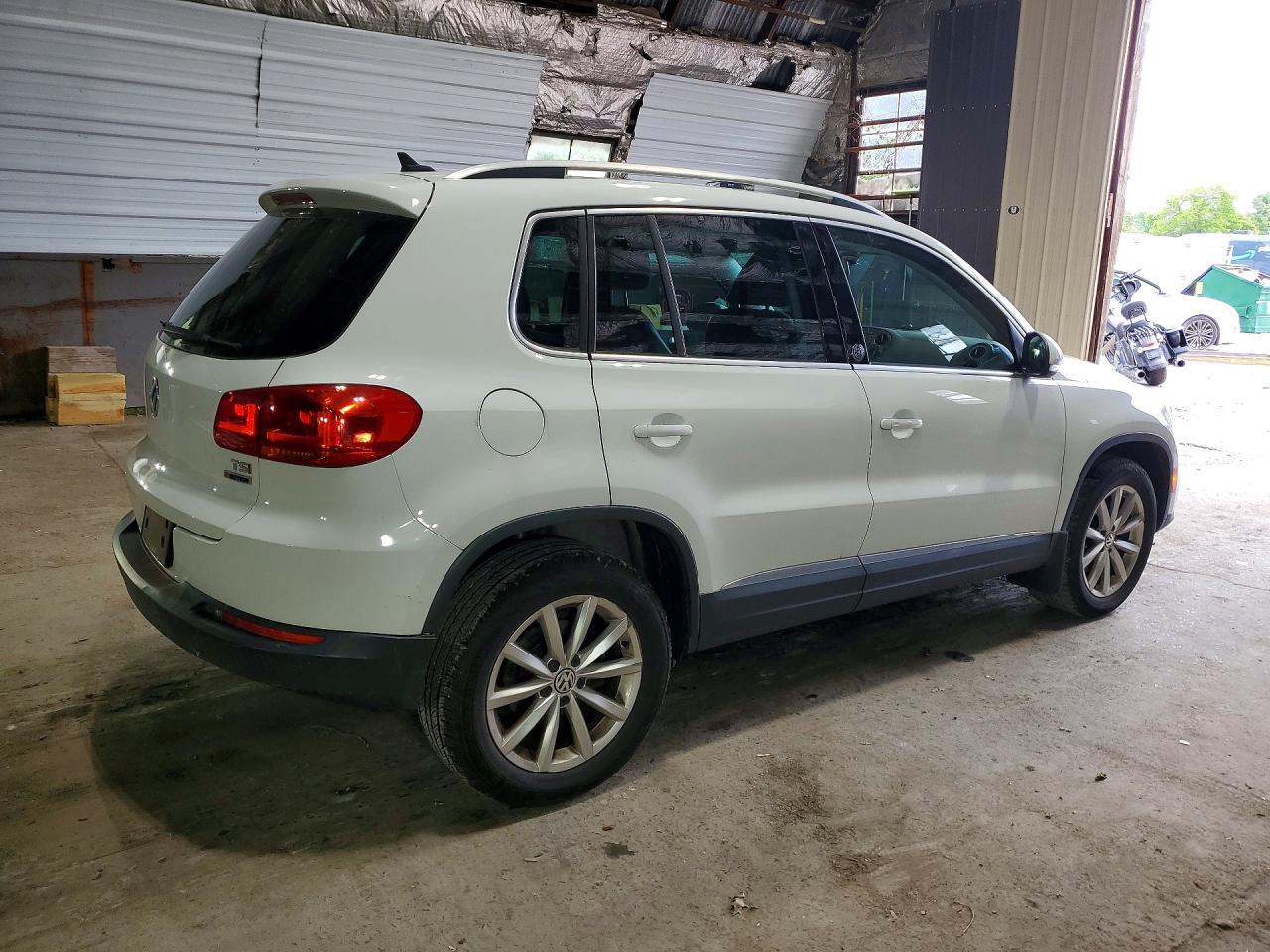 2017 Volkswagen Tiguan Wolfsburg - Фото 3