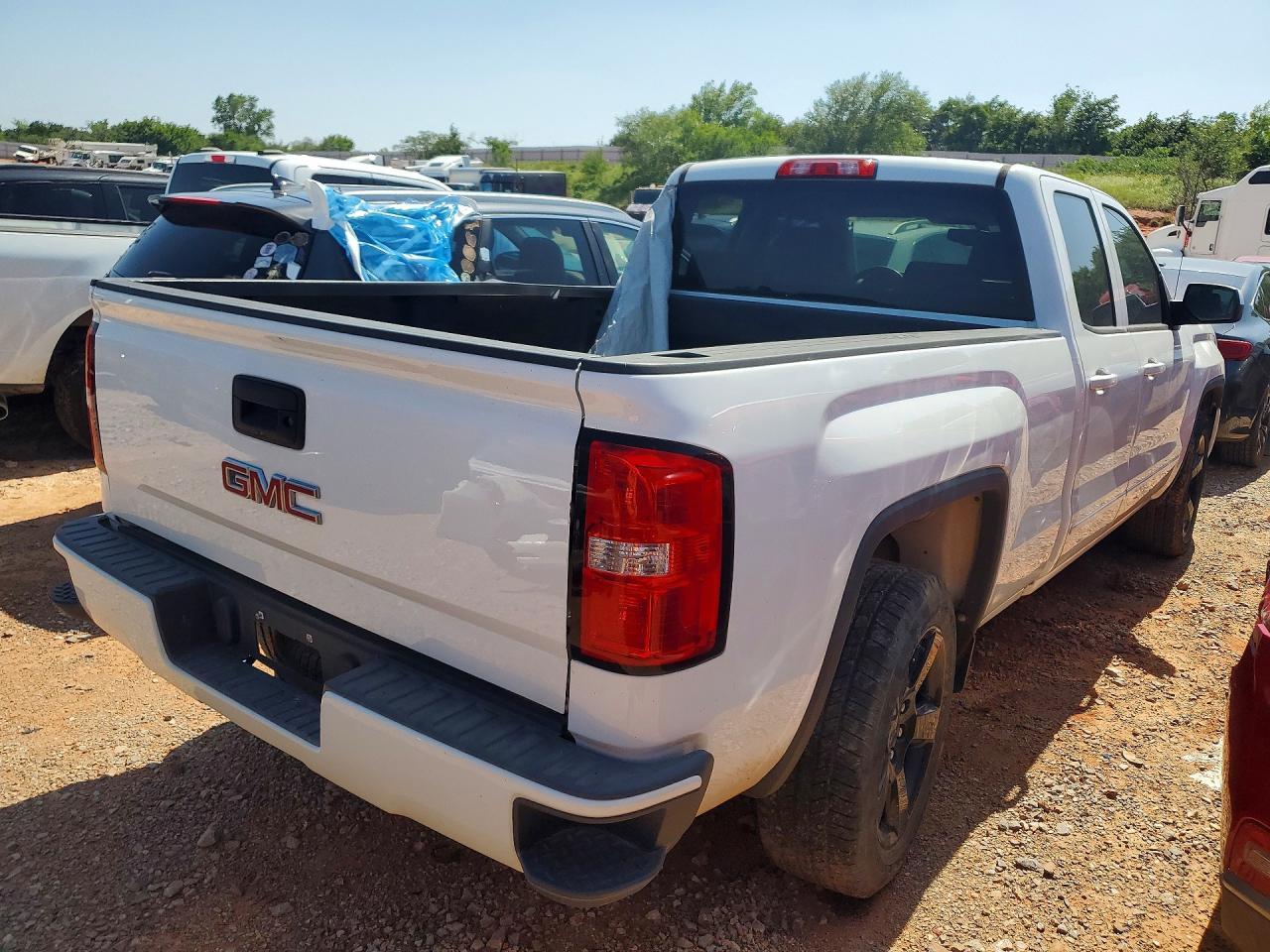 2018 GMC Sierra C1500 - Image 3