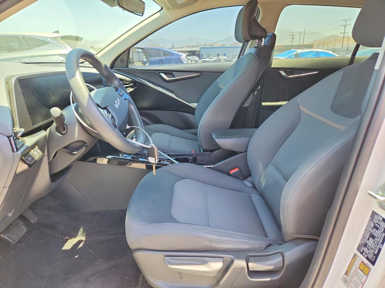 2025 Kia Niro Lx - Image 7