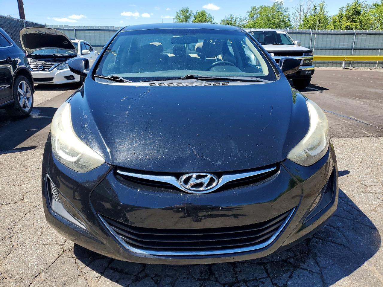 2016 Hyundai Elantra Se - Image 5