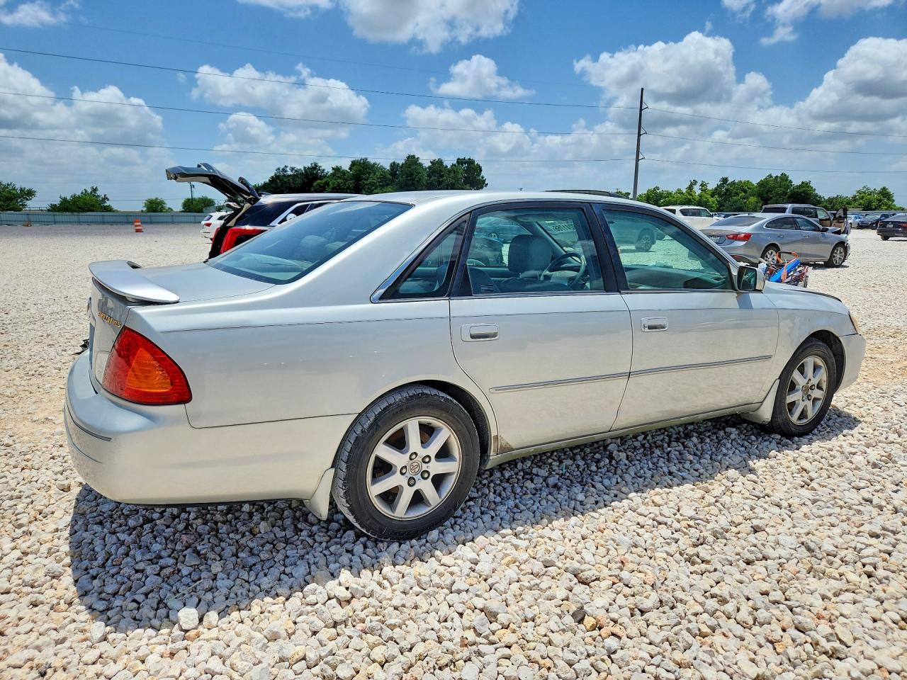 2001 Toyota Avalon Xls - Фото 3
