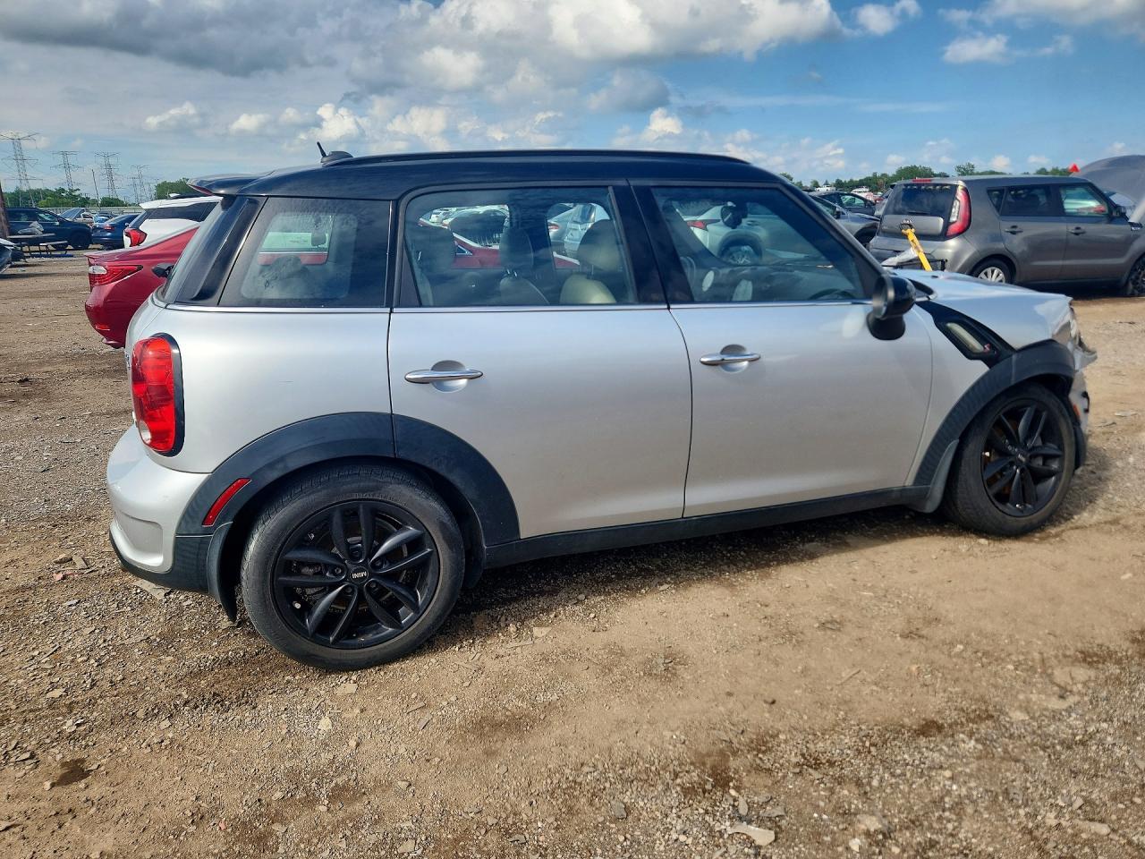 2015 Mini Cooper S Countryman - Image 3