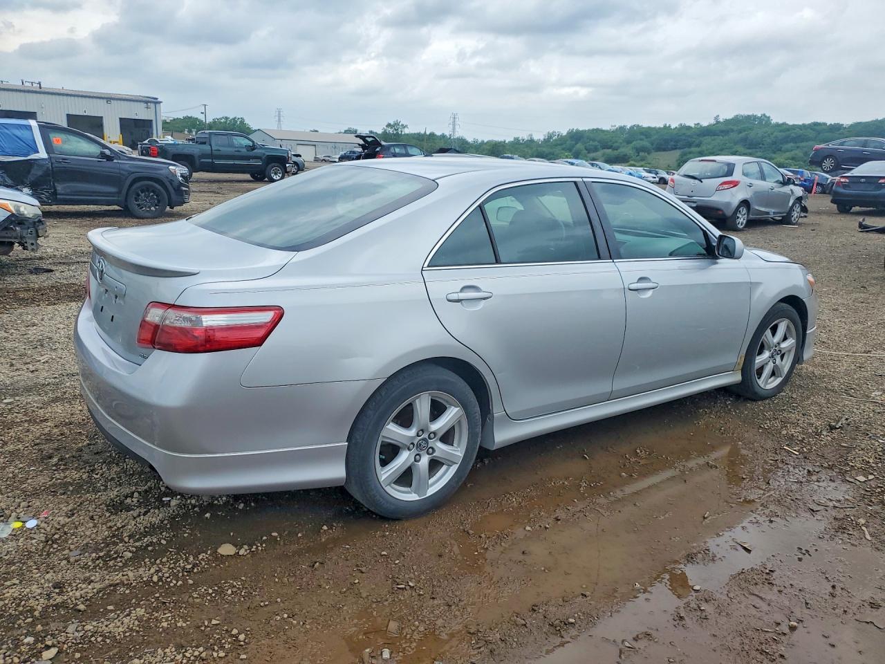 2007 Toyota Camry Se - Фото 3