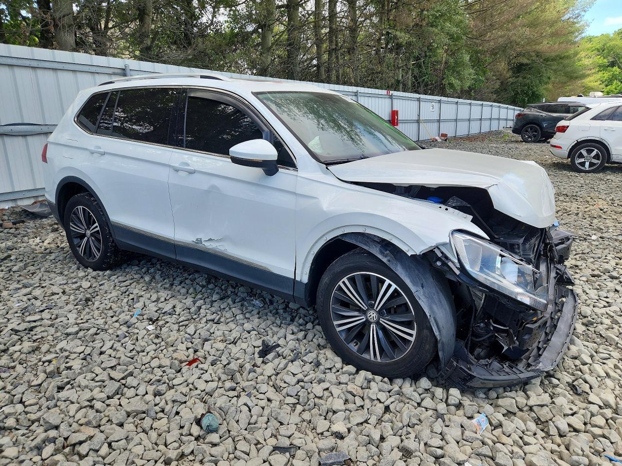 2018 Volkswagen Tiguan Se - Фото 4
