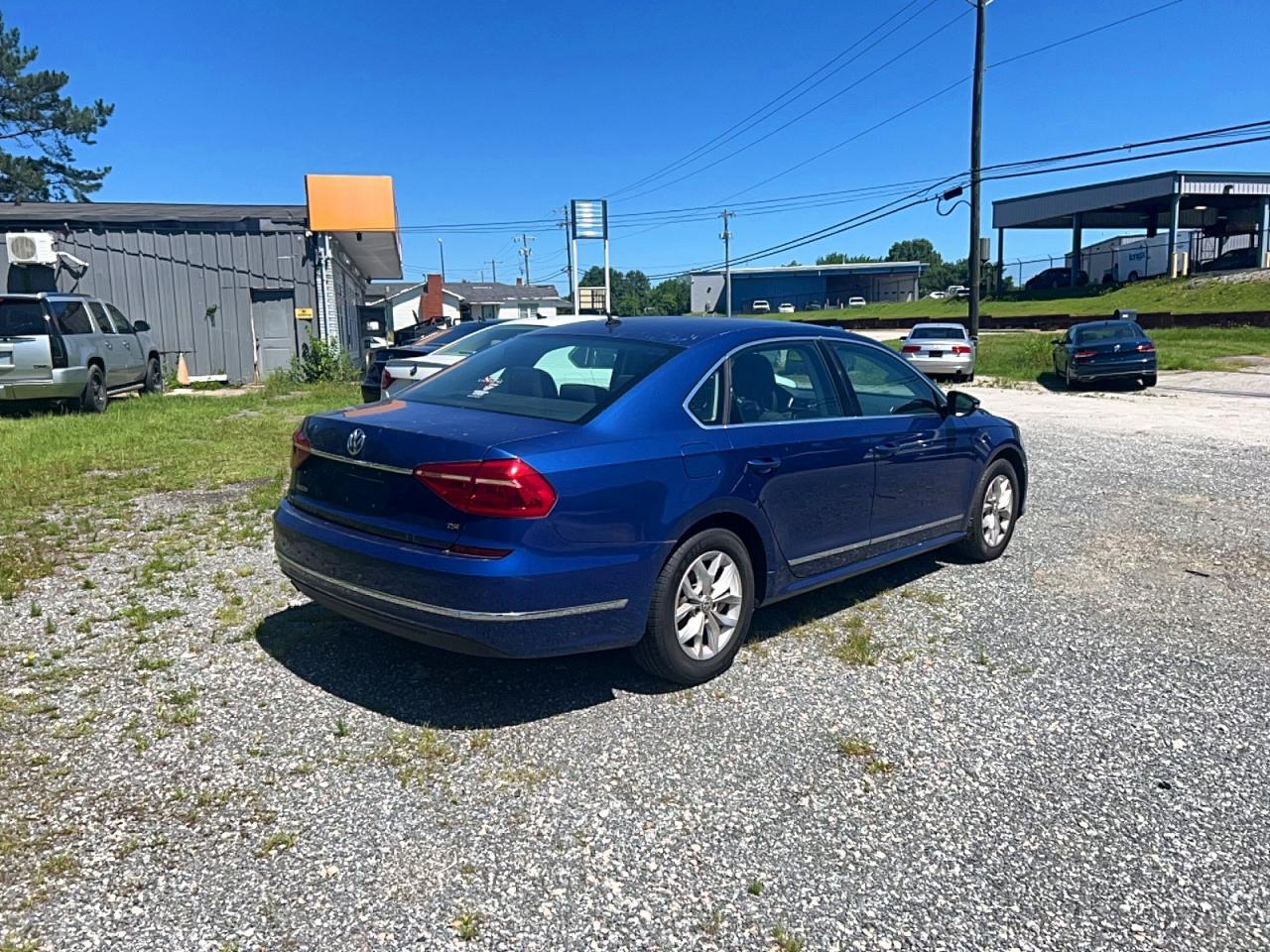 2016 Volkswagen Passat S - Фото 4