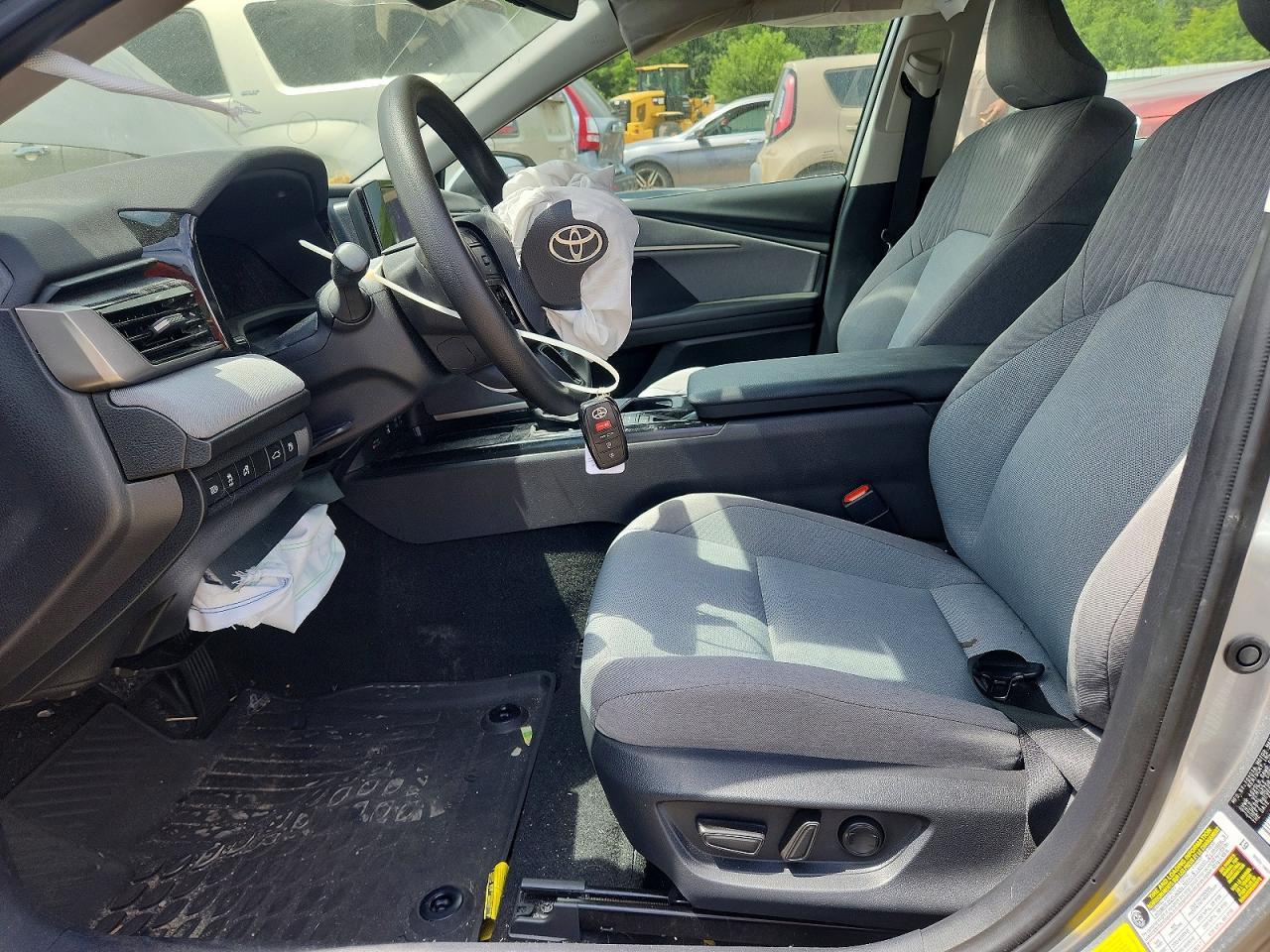 2025 Toyota Camry Le - Фото 7