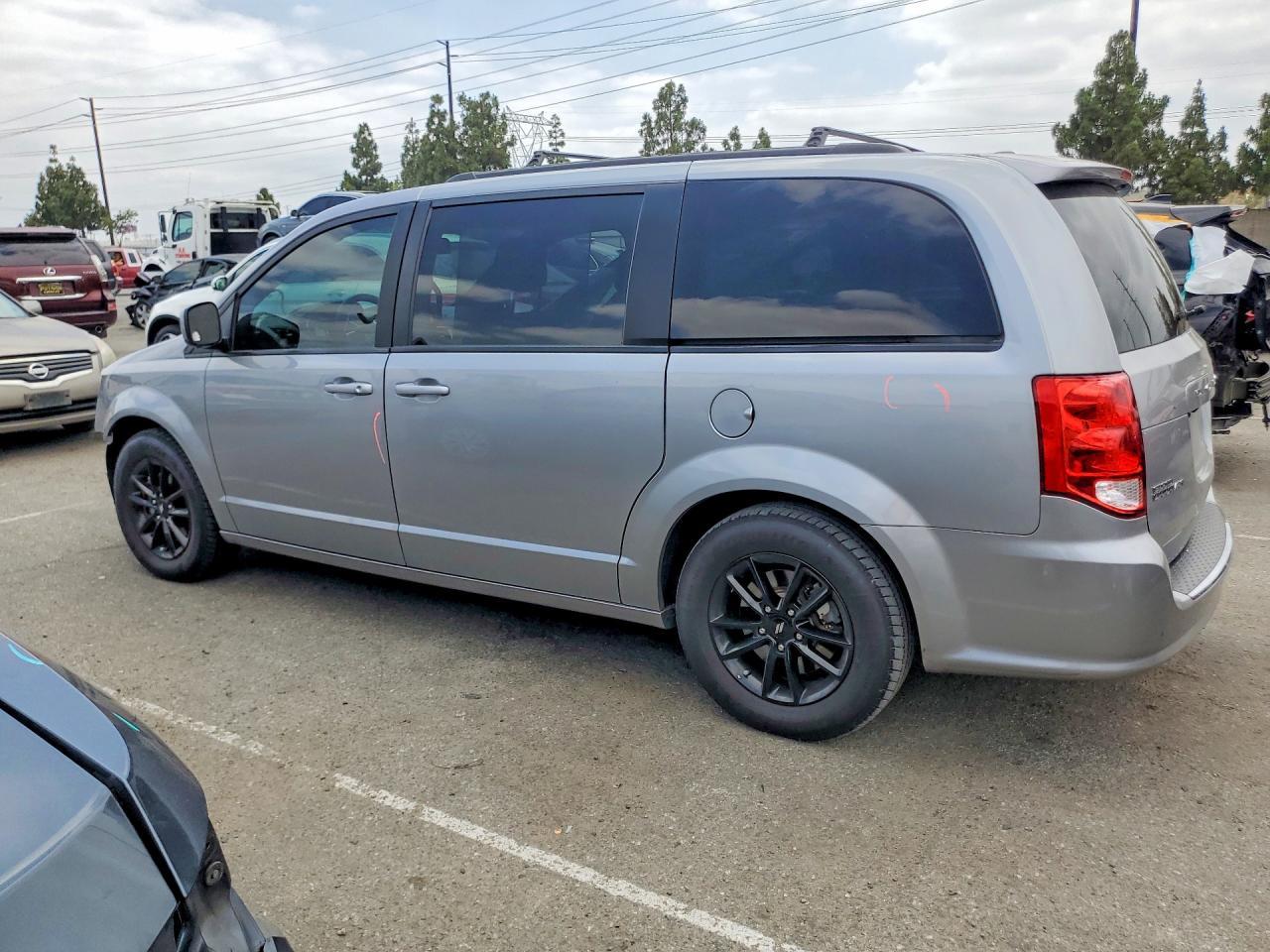 2019 Dodge Grand Caravan Gt - Фото 2