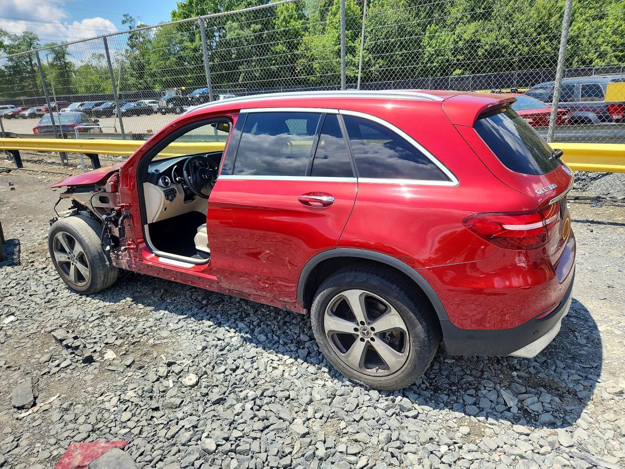 2018 Mercedes-Benz Glc 300 4Matic - Фото 2