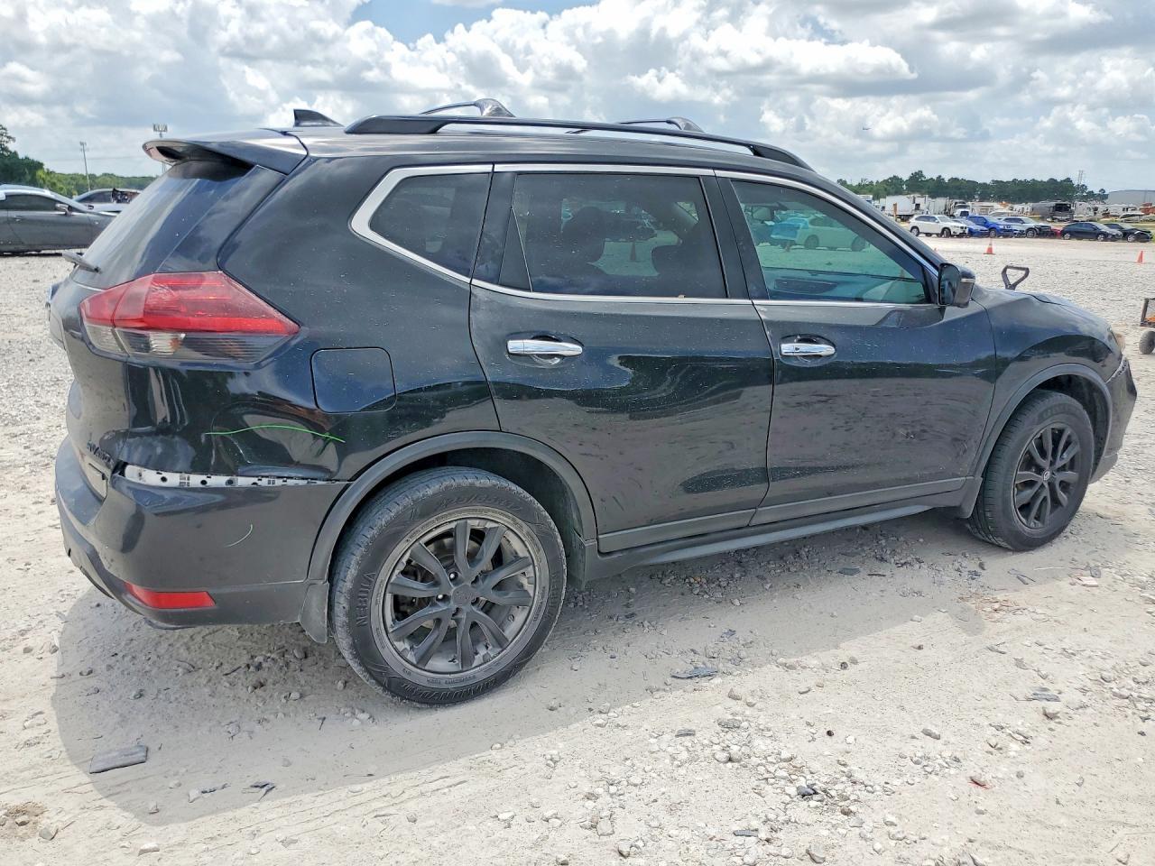 2018 Nissan Rogue S - Фото 3