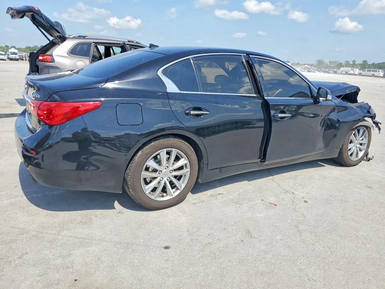 2015 Infiniti Q50 Base - Фото 3
