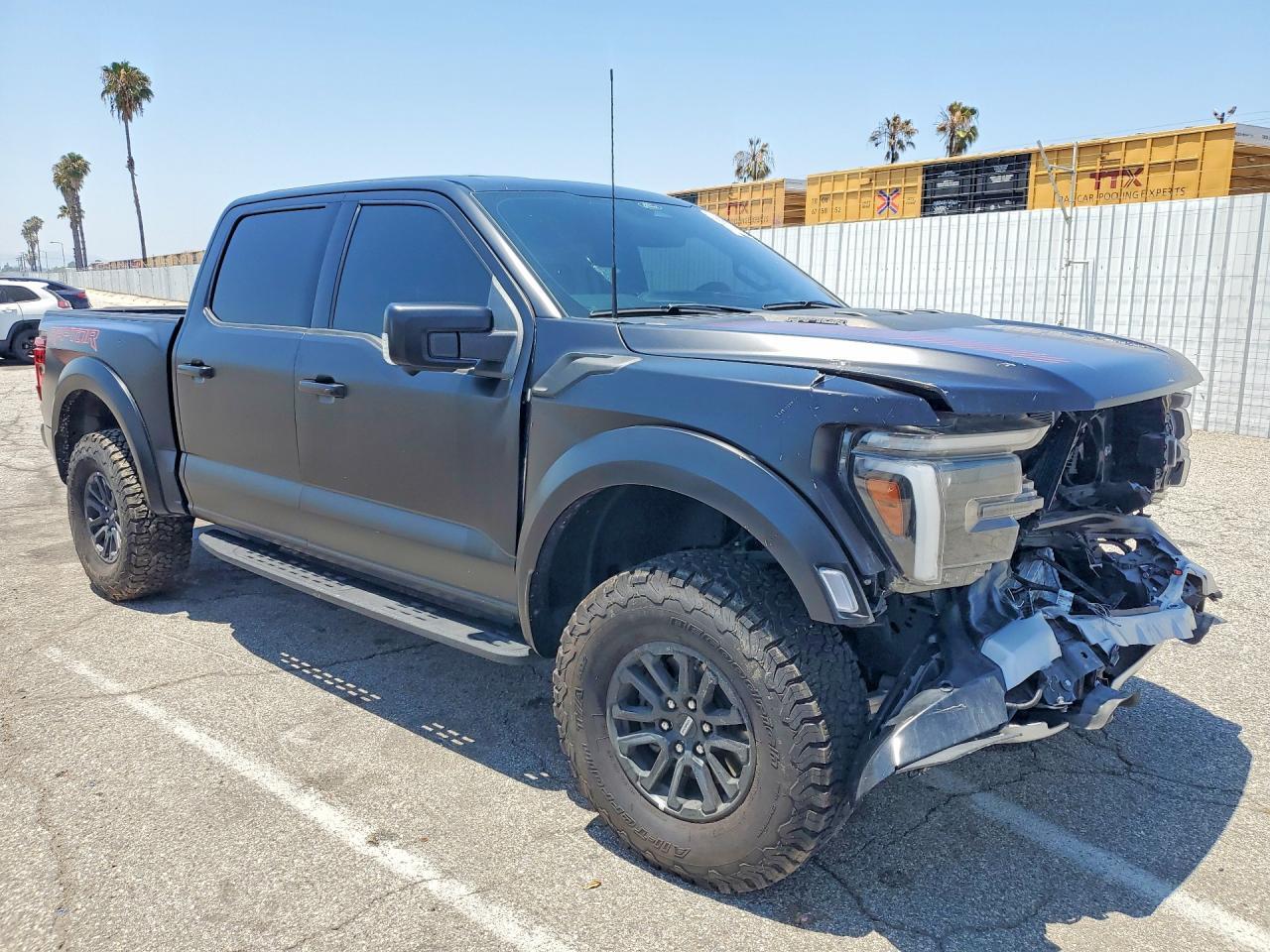 2025 Ford F150 Raptor - Фото 4