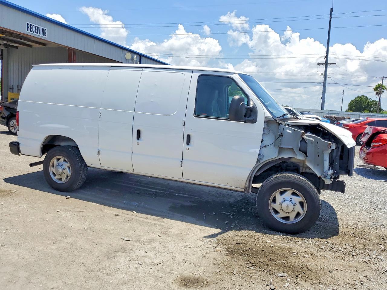 2014 Ford Econoline E250 Van - Image 4