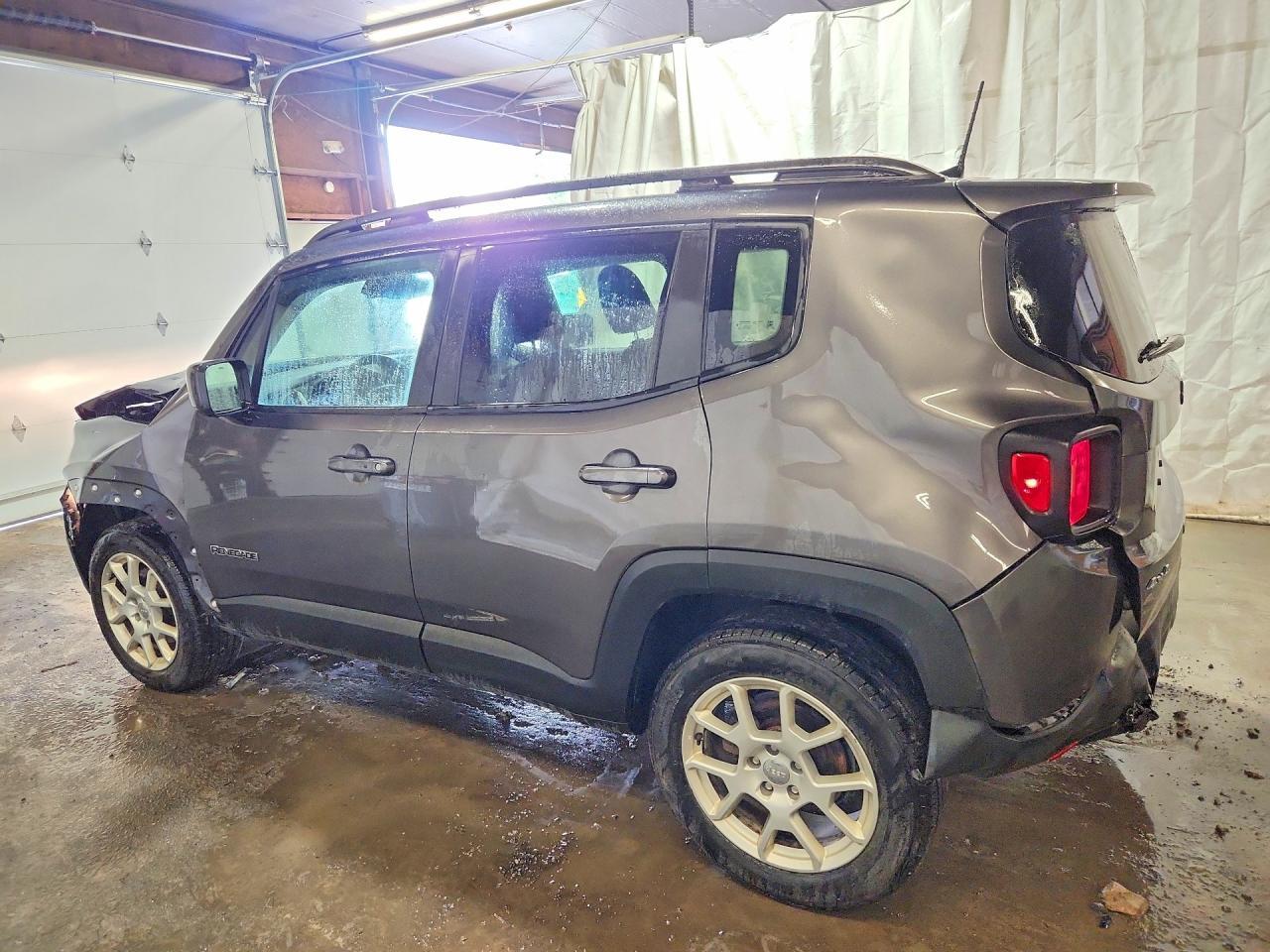 2021 Jeep Renegade Latitude - Фото 2