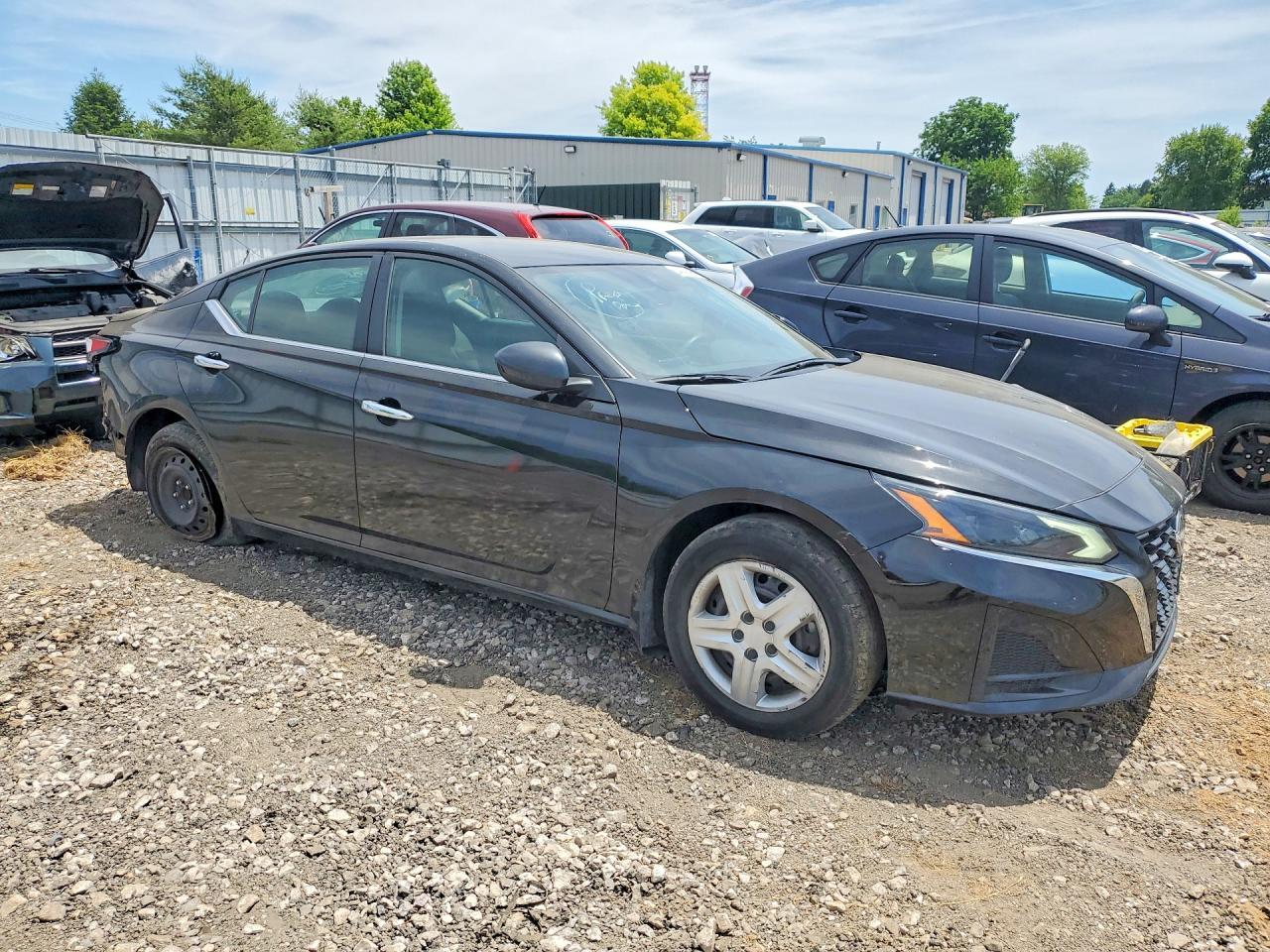 2023 Nissan Altima S - Image 4