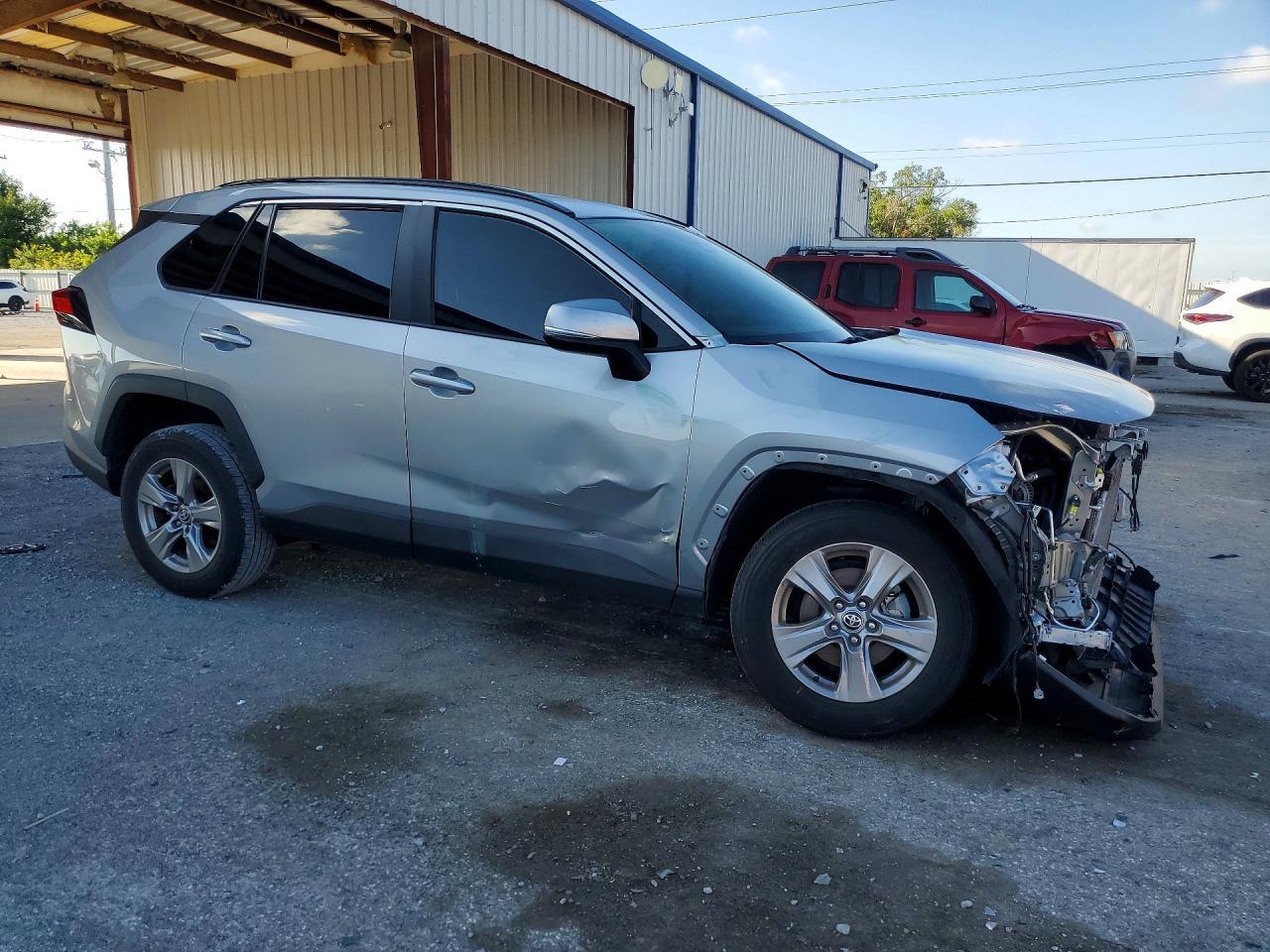 2023 Toyota Rav4 Xle - Фото 4