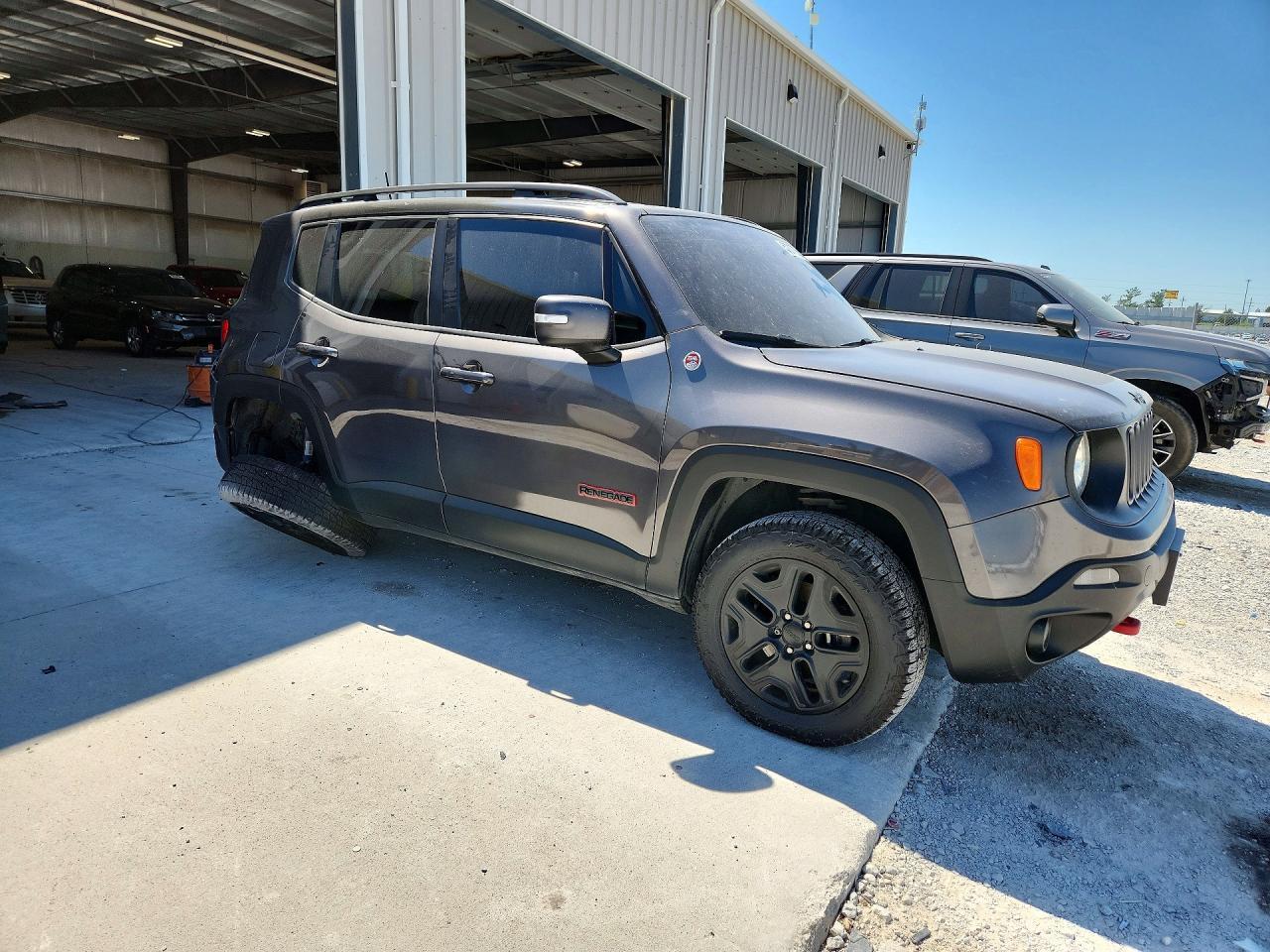 2018 Jeep Renegade Trailhawk - Фото 4