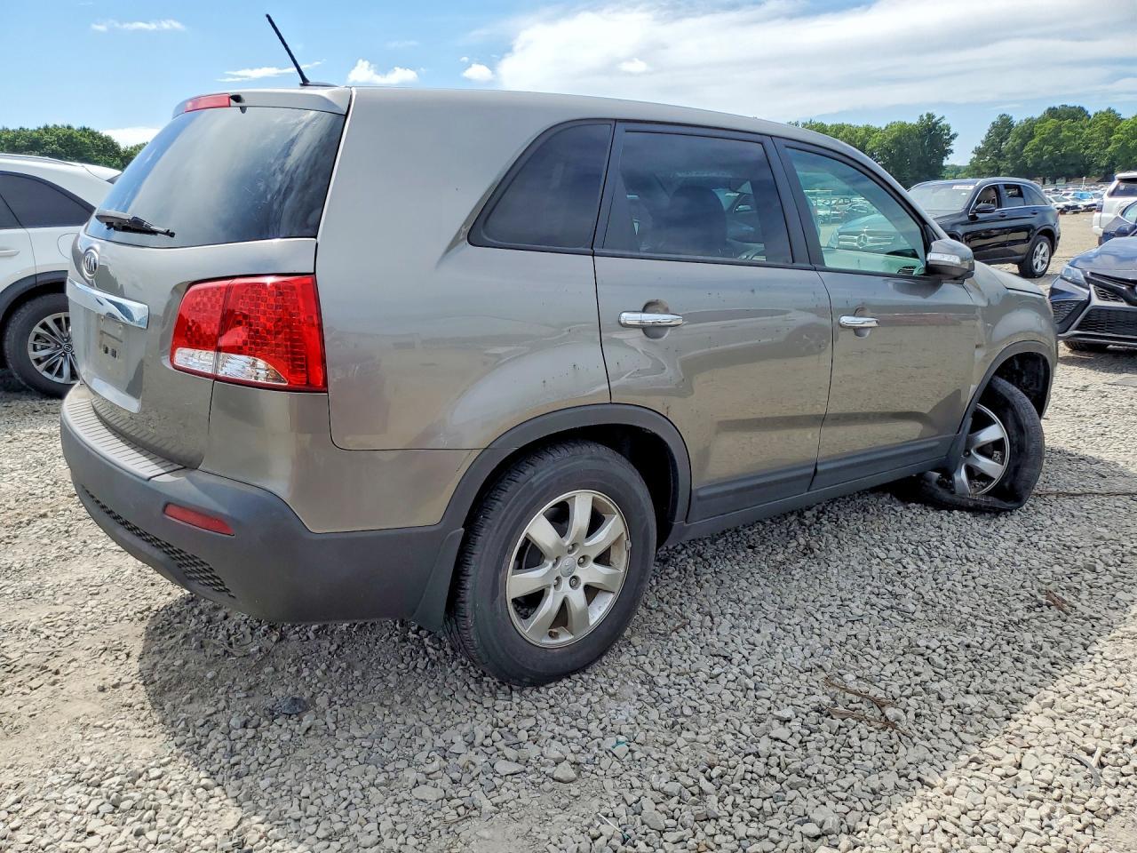 2012 Kia Sorento Lx - Фото 3