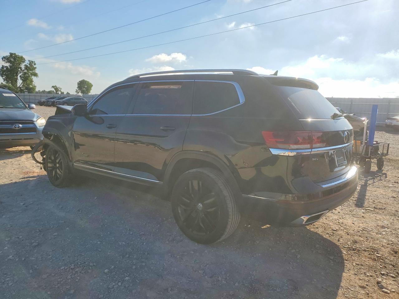 2021 Volkswagen Atlas Sel Premium - Фото 2