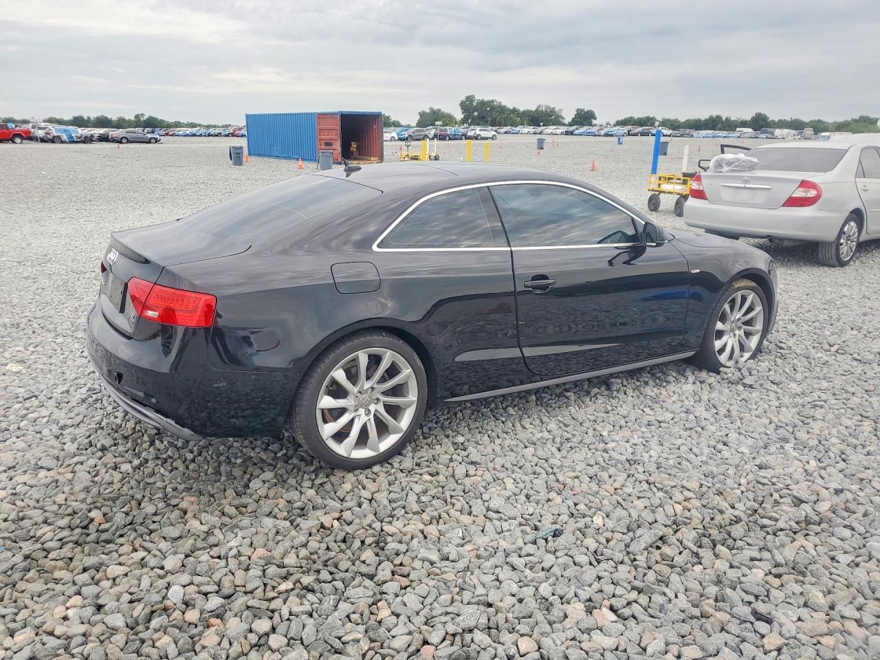 2015 Audi A5 Premium Plus - Фото 3