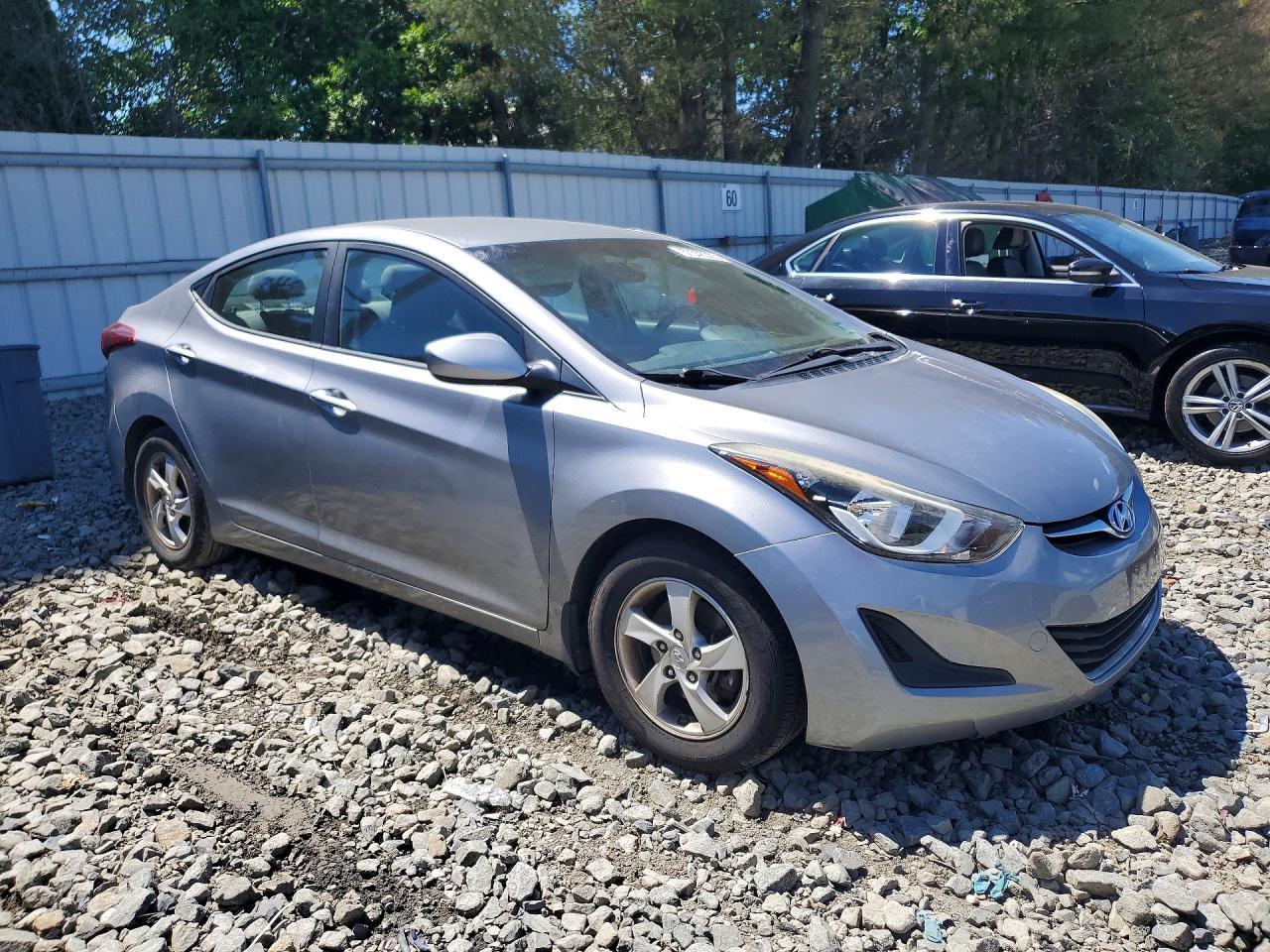 2015 Hyundai Elantra Se - Фото 4