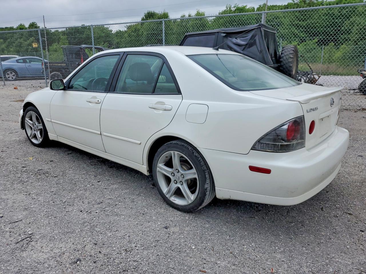 2004 Lexus Is 300 - Фото 2