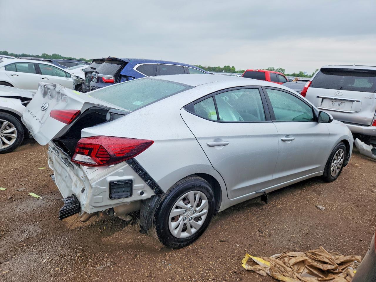 2019 Hyundai Elantra Se - Image 3