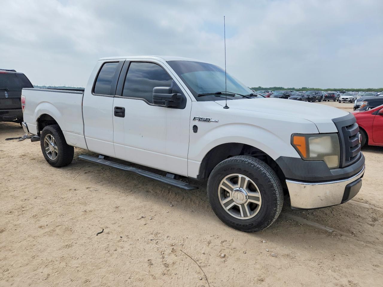 2011 Ford F150 Super Cab - Фото 4