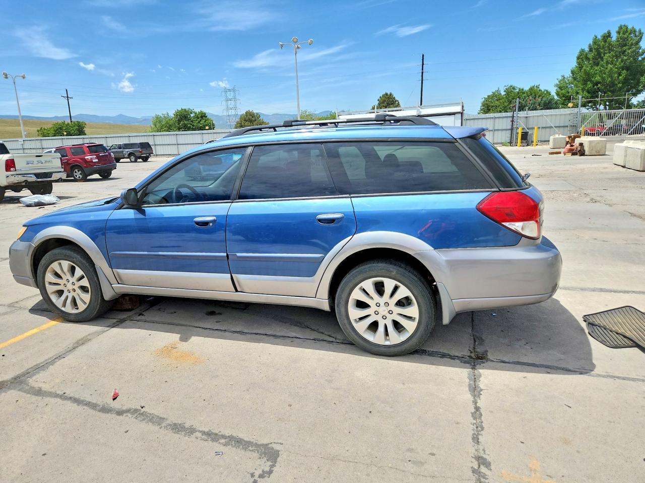 2009 Subaru Outback 2.5I Limited - Image 2