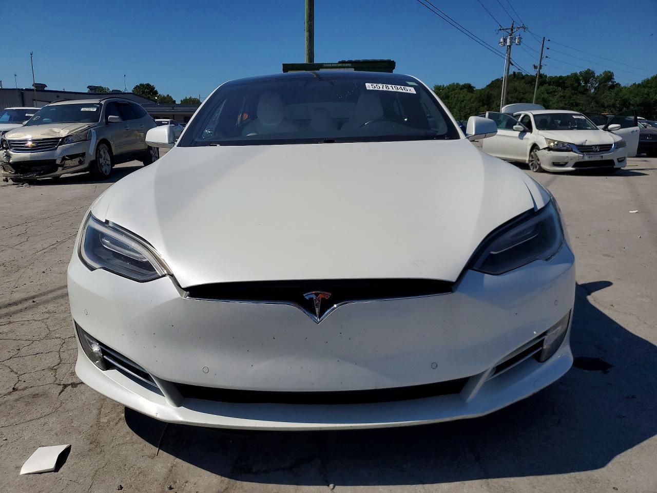 2017 Tesla Model S - Image 5