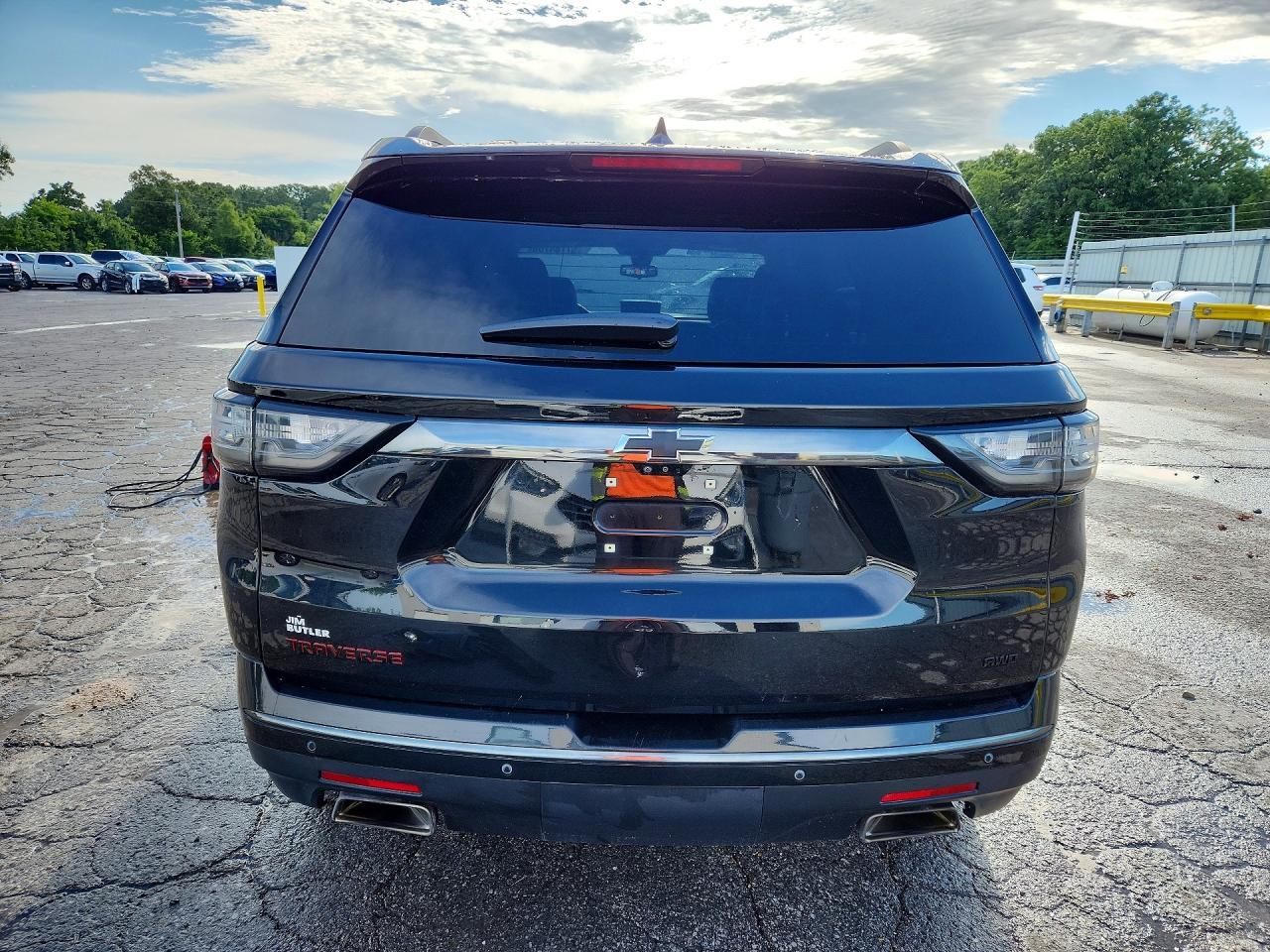 2021 Chevrolet Traverse Premier - Фото 6