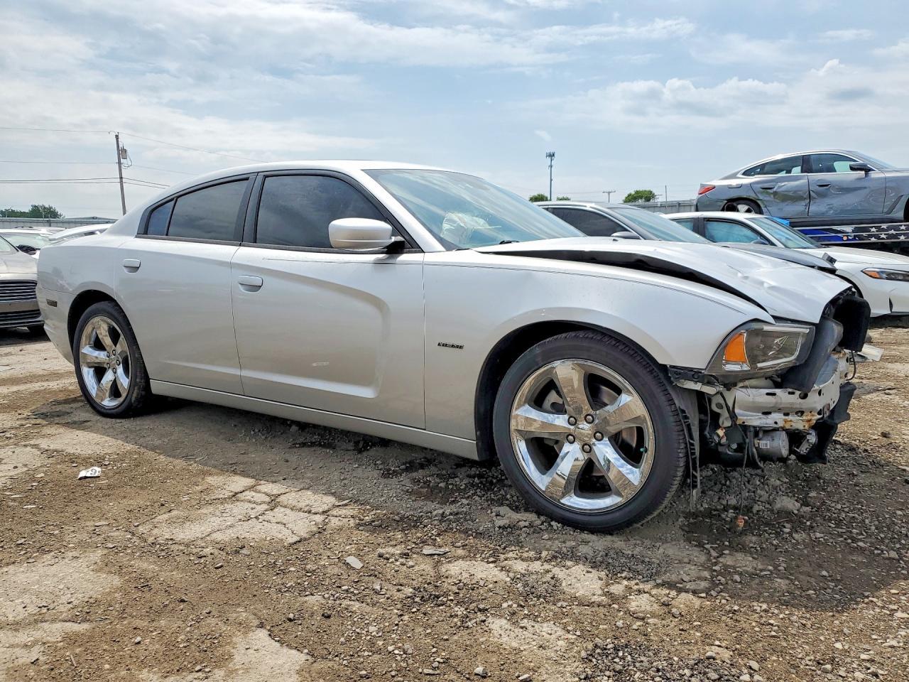 2012 Dodge Charger R - Image 4