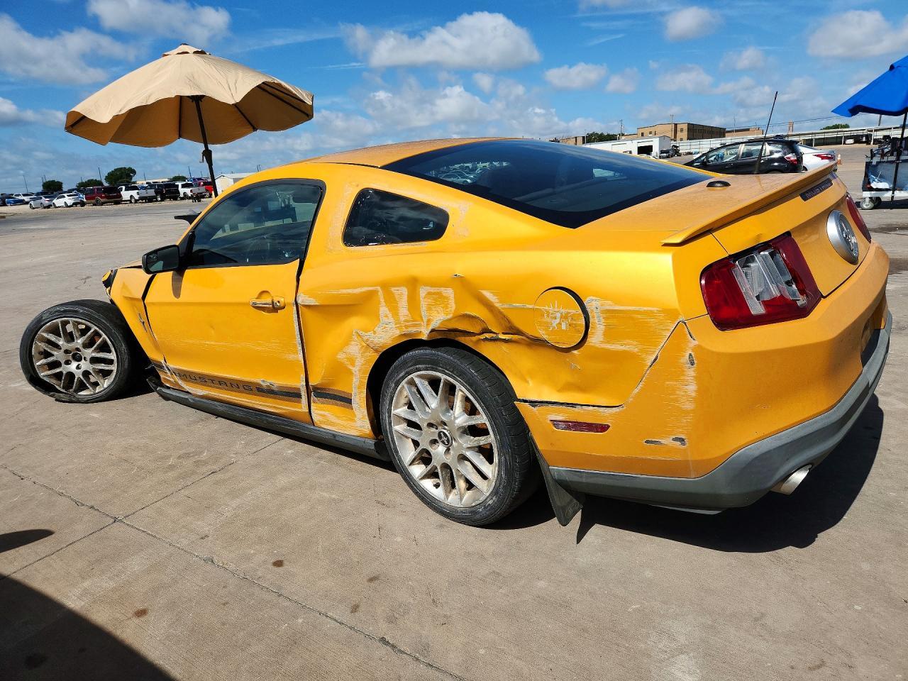 2012 Ford Mustang - Фото 2