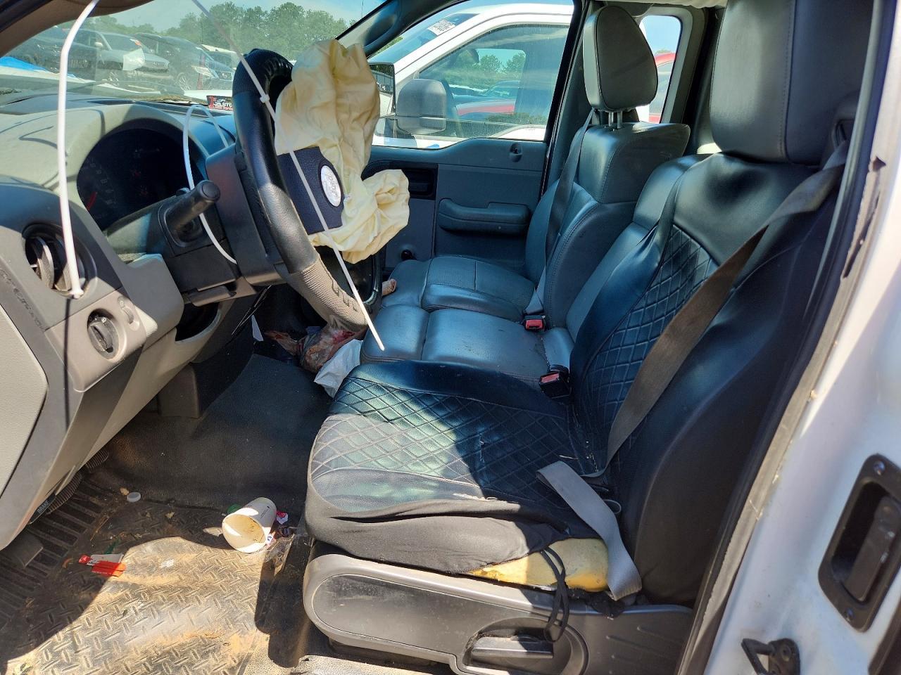 2005 Ford F150 - Image 7
