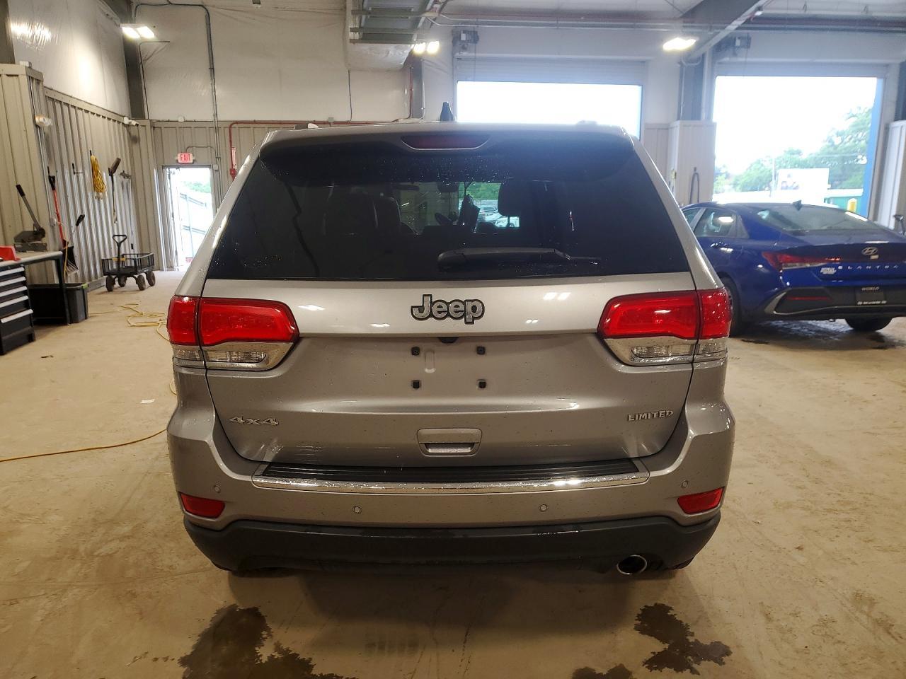 2018 Jeep Grand Cherokee Limited - Image 6