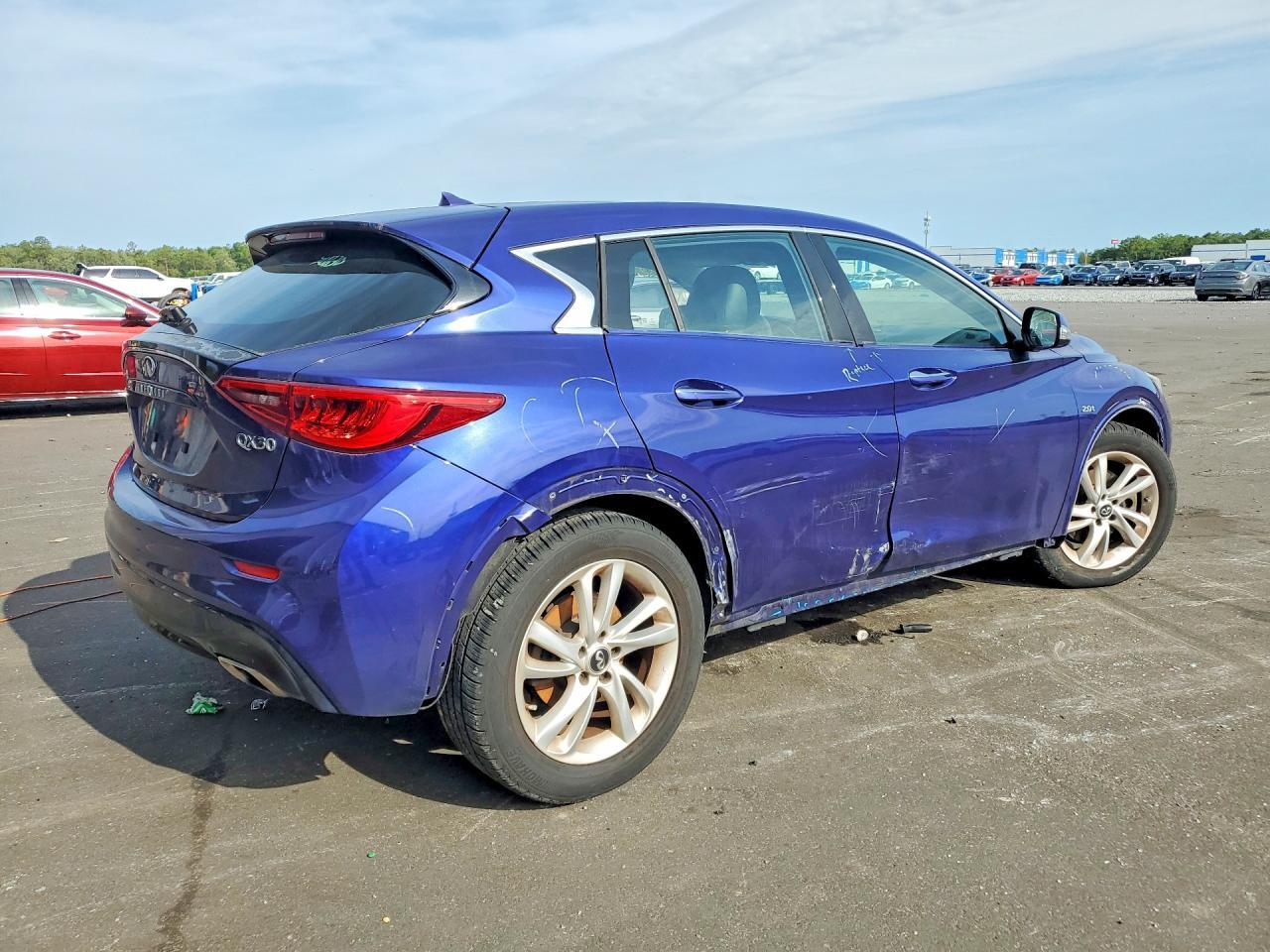 2018 Infiniti Qx30 Luxury - Фото 3