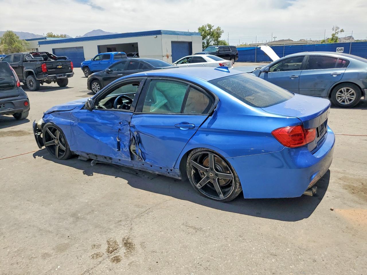 2015 BMW 328 I - Image 2
