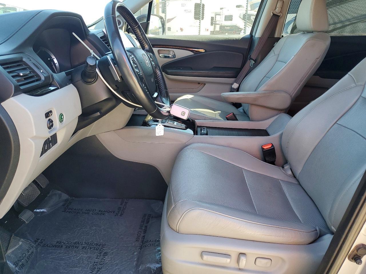 2017 Honda Pilot Elite - Image 7
