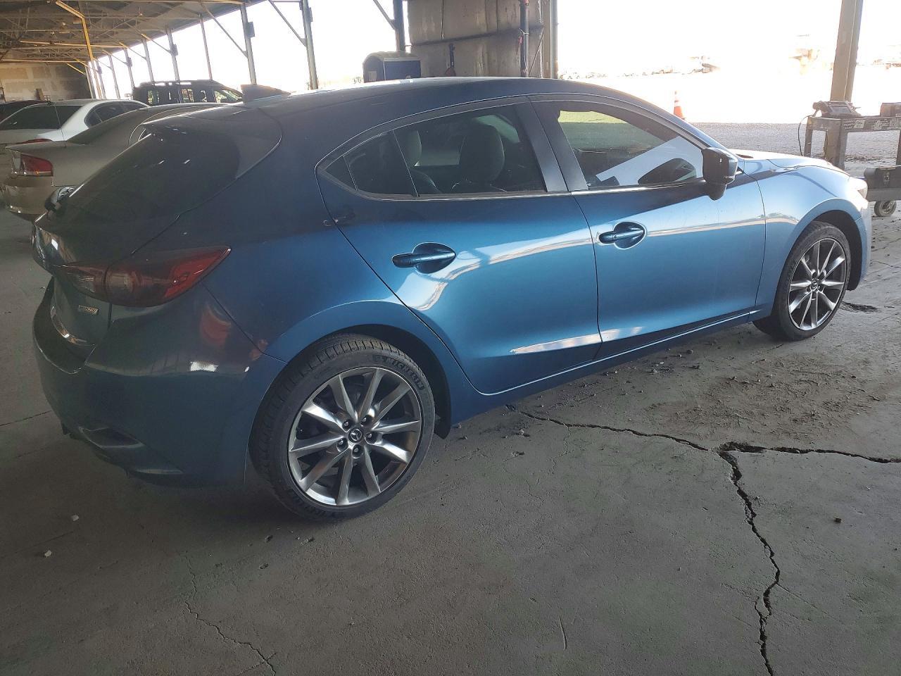 2018 Mazda 3 - Image 3